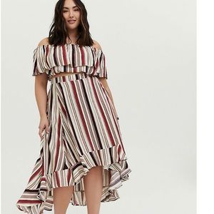 Torrid OFF SHOULDER CROP TOP & HI-LO SKIRT SET